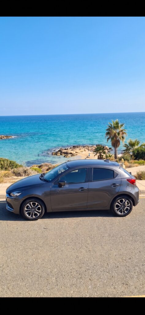 Mazda 2 — side