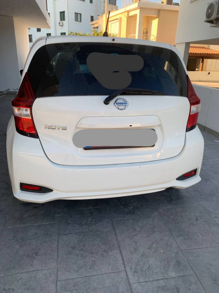 Nissan Note — interior